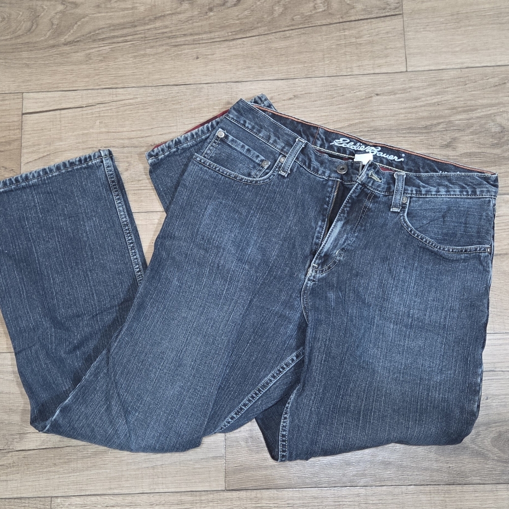 Eddie Bauer Men's Dark Blue Relaxed Jeans